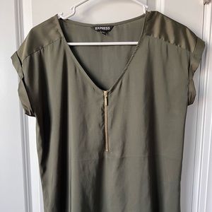 Bundle sale two tops